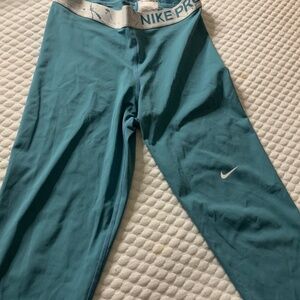 Nike dri fit  Leggings sz m